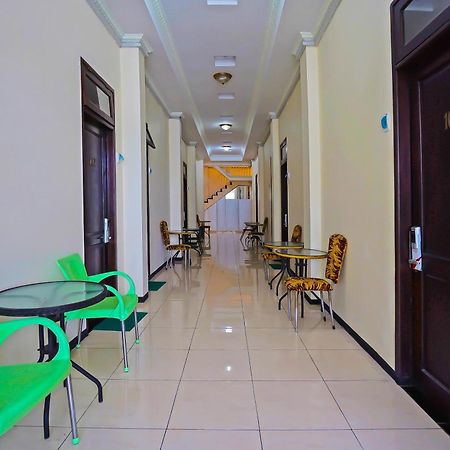 Oyo Life 511 Grace Residence Surabaia Exterior foto