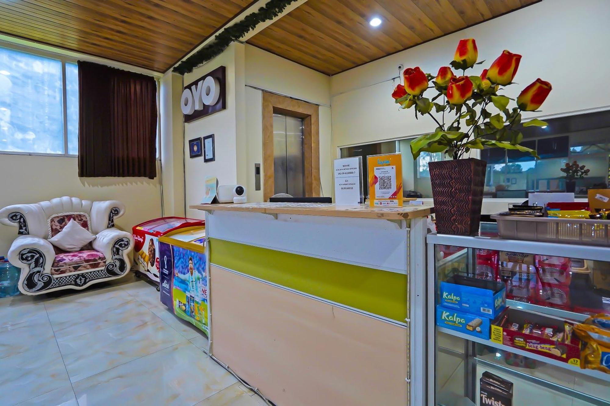 Oyo Life 511 Grace Residence Surabaia Exterior foto